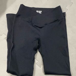 NWOT OQQ Women's Yoga Leggings Ribbed Seamless Workout High Waist Cross Leggings